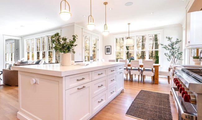 Pinehurst Kitchen to Family Room